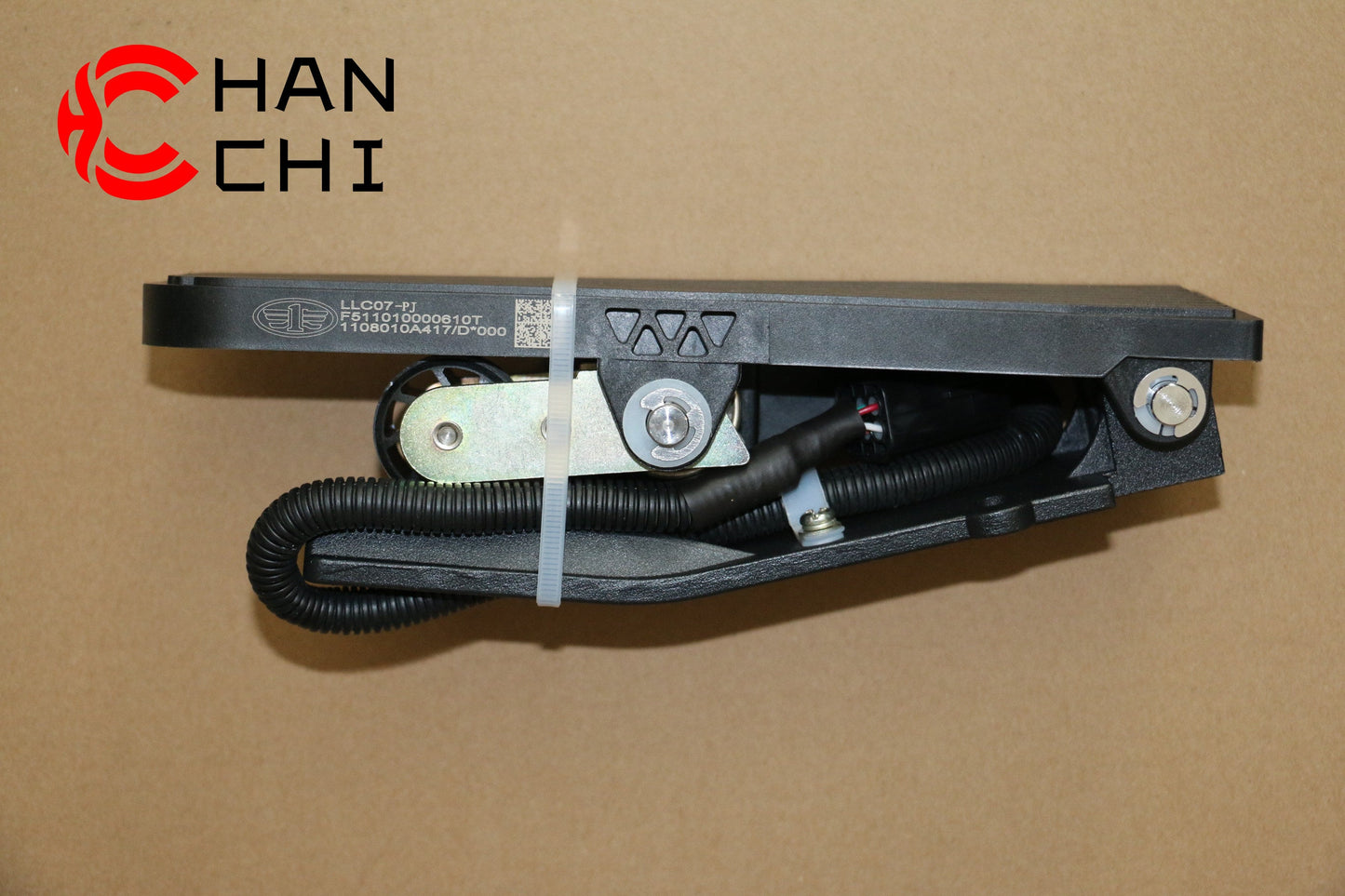 【Description】---☀Welcome to HANCHI☀---✔Good Quality✔Generally Applicability✔Competitive PriceEnjoy your shopping time↖(^ω^)↗【Features】Brand-New with High Quality for the Aftermarket.Totally mathced your need.**Stable Quality**High Precision**Easy Installation**【Specification】OEM:1108010-A417Material:ABSColor:blackOrigin:Made in ChinaWeight:1000g【Packing List】1* Electronic Accelerator Pedal 【More Service】 We can provide OEM service We can Be your one-step solution for Auto Parts We can provide te