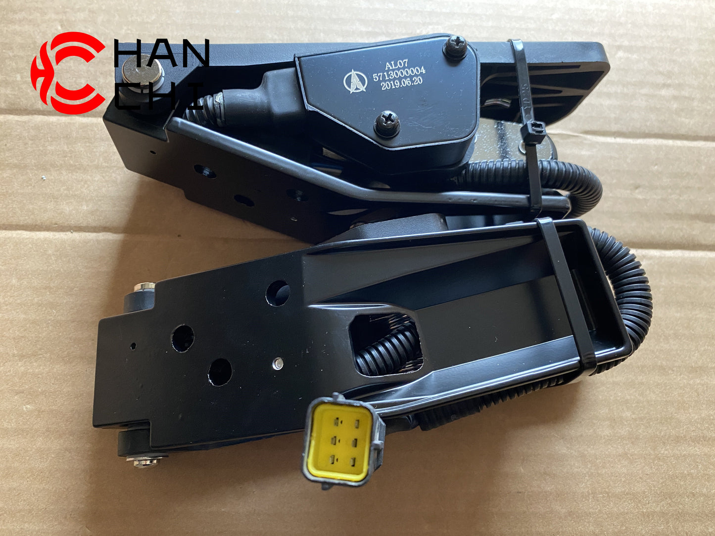 【Description】---☀Welcome to HANCHI☀---✔Good Quality✔Generally Applicability✔Competitive PriceEnjoy your shopping time↖(^ω^)↗【Features】Brand-New with High Quality for the Aftermarket.Totally mathced your need.**Stable Quality**High Precision**Easy Installation**【Specification】OEM:5713000004 CNG LNGMaterial:ABSColor:blackOrigin:Made in ChinaWeight:1000g【Packing List】1* Electronic Accelerator Pedal 【More Service】 We can provide OEM service We can Be your one-step solution for Auto Parts We can prov