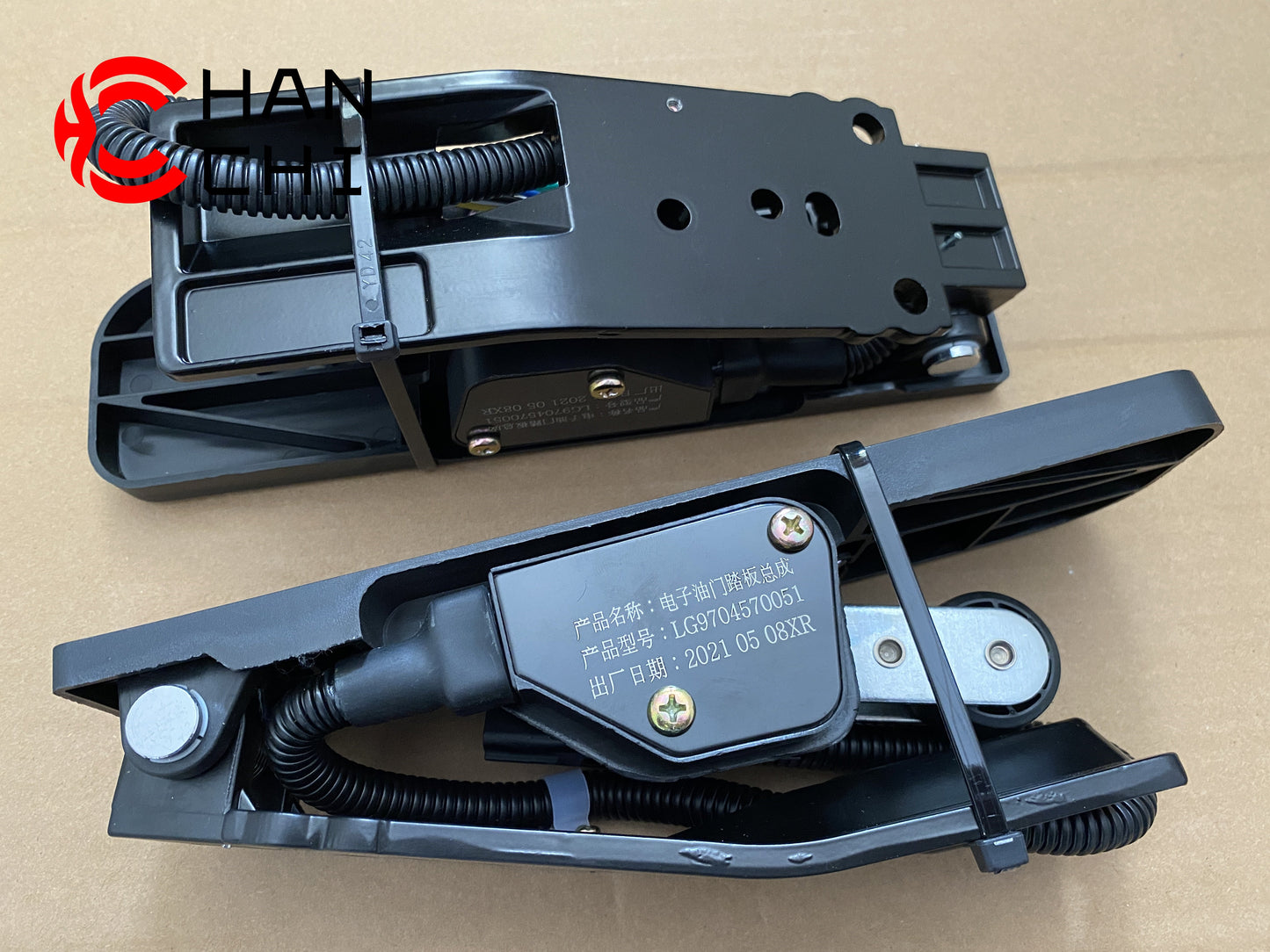 【Description】---☀Welcome to HANCHI☀---✔Good Quality✔Generally Applicability✔Competitive PriceEnjoy your shopping time↖(^ω^)↗【Features】Brand-New with High Quality for the Aftermarket.Totally mathced your need.**Stable Quality**High Precision**Easy Installation**【Specification】OEM:LG9704570051Material:ABSColor:blackOrigin:Made in ChinaWeight:1000g【Packing List】1* Electronic Accelerator Pedal 【More Service】 We can provide OEM service We can Be your one-step solution for Auto Parts We can provide te