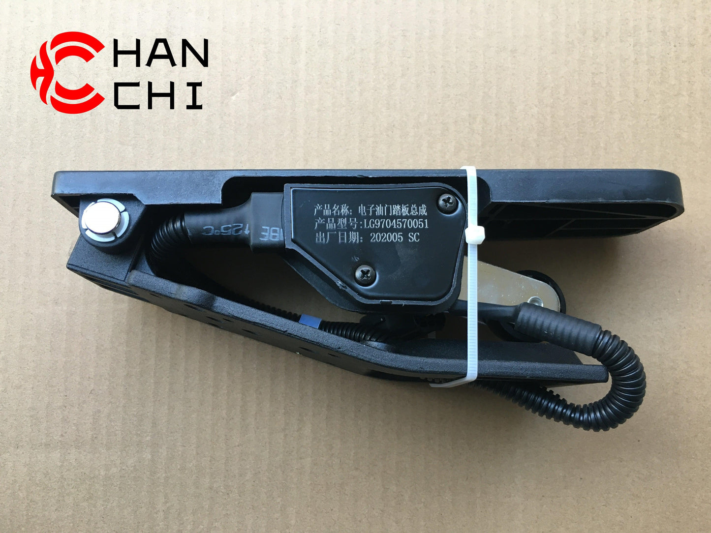 【Description】---☀Welcome to HANCHI☀---✔Good Quality✔Generally Applicability✔Competitive PriceEnjoy your shopping time↖(^ω^)↗【Features】Brand-New with High Quality for the Aftermarket.Totally mathced your need.**Stable Quality**High Precision**Easy Installation**【Specification】OEM:LG9704570051Material:ABSColor:blackOrigin:Made in ChinaWeight:1000g【Packing List】1* Electronic Accelerator Pedal 【More Service】 We can provide OEM service We can Be your one-step solution for Auto Parts We can provide te