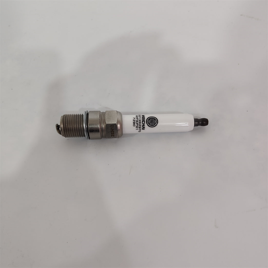 OEM: 1001392970 BaudouinMaterial: ABS MetalColor: black silverOrigin: Made in ChinaWeight: 100g More ServiceWe can provide OEM Manufacturing serviceWe can Be your one-step solution for Auto PartsWe can provide technical scheme for you Feel Free to Contact Us, We will get back to you as soon as possible.-Hanchi Auto Parts