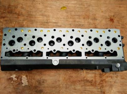 8N1187 Cylinder Head High Quality OEM