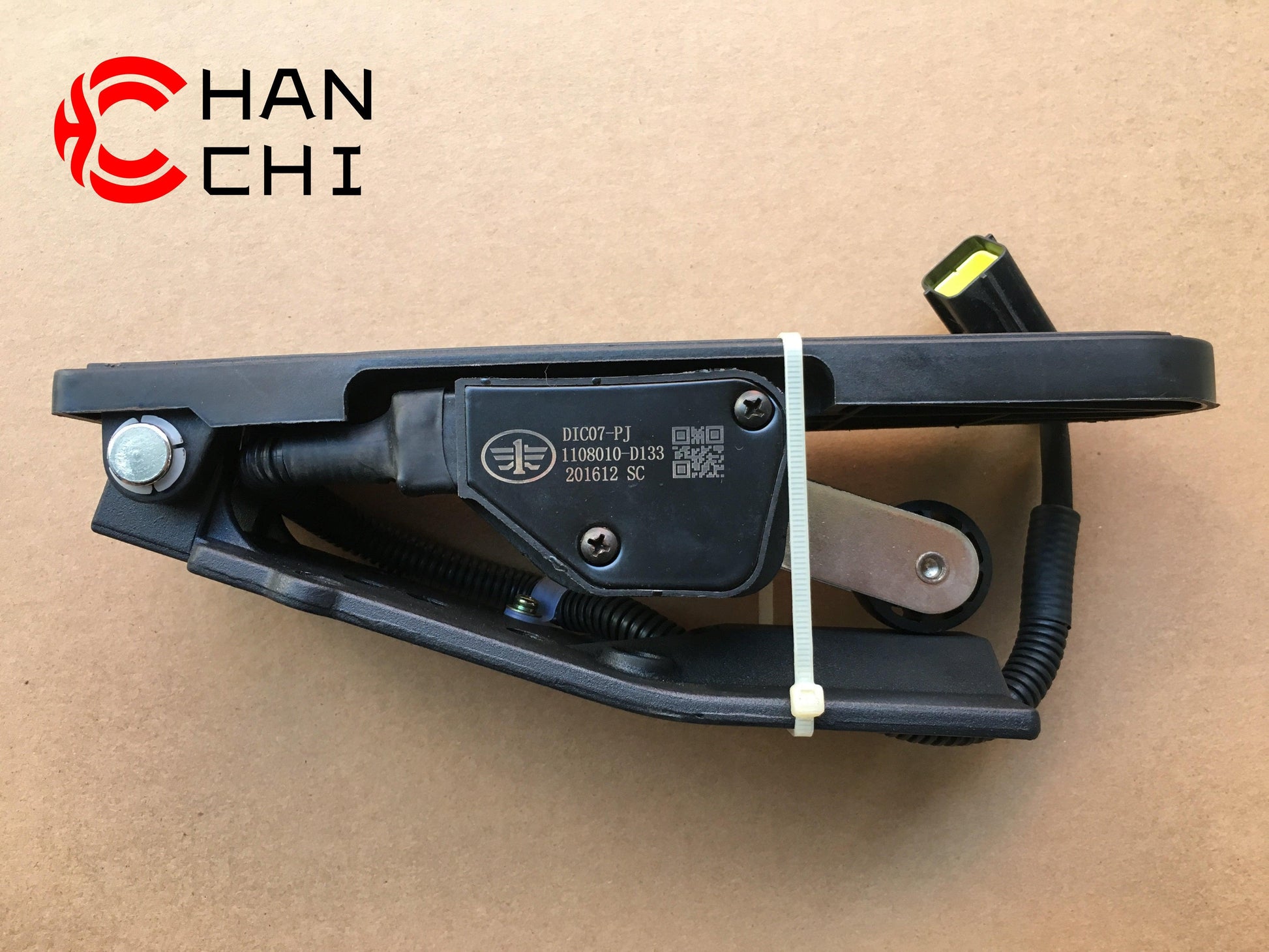 【Description】---☀Welcome to HANCHI☀---✔Good Quality✔Generally Applicability✔Competitive PriceEnjoy your shopping time↖（^ω^）↗【Features】Brand-New with High Quality for the Aftermarket.Totally mathced your need.**Stable Quality**High Precision**Easy Installation**【Specification】OEM：1108010-D133Material：ABSColor：blackOrigin：Made in ChinaWeight：1000g【Packing List】1* Electronic Accelerator Pedal 【More Service】 We can provide OEM service We can Be your one-step solution for Auto Parts We can provide te