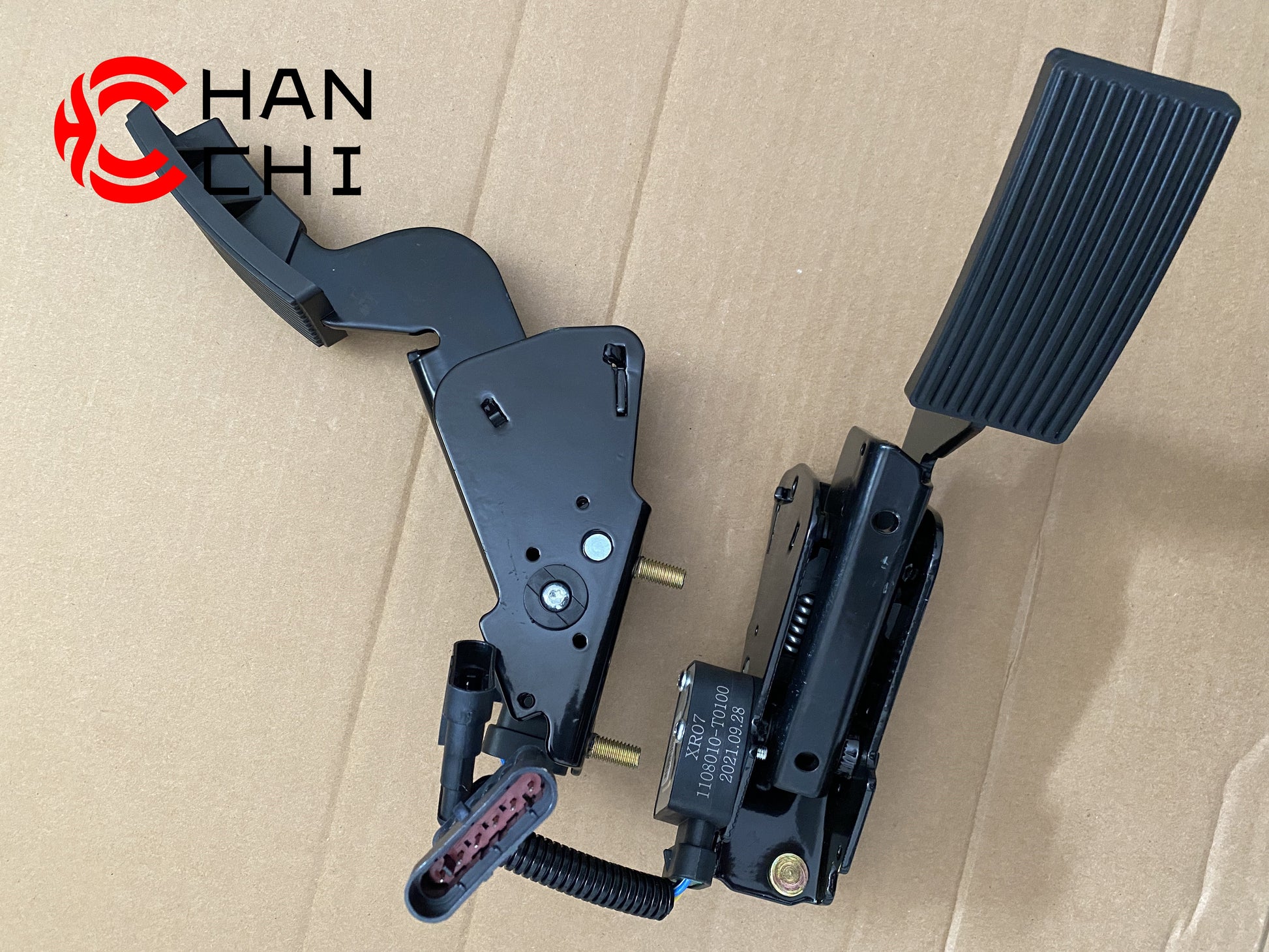 【Description】---☀Welcome to HANCHI☀---✔Good Quality✔Generally Applicability✔Competitive PriceEnjoy your shopping time↖（^ω^）↗【Features】Brand-New with High Quality for the Aftermarket.Totally mathced your need.**Stable Quality**High Precision**Easy Installation**【Specification】OEM：1108010-T0100Material：ABSColor：blackOrigin：Made in ChinaWeight：1000g【Packing List】1* Electronic Accelerator Pedal 【More Service】 We can provide OEM service We can Be your one-step solution for Auto Parts We can provide t