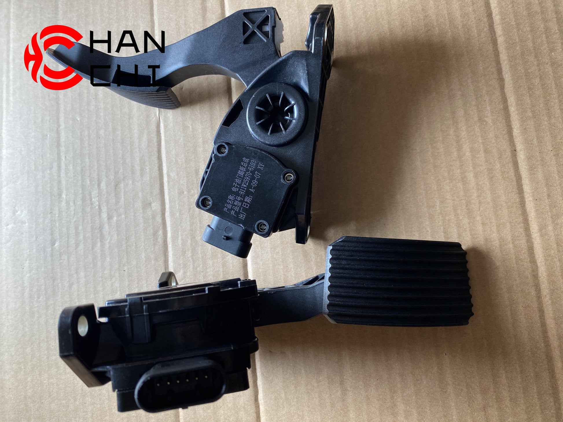 【Description】---☀Welcome to HANCHI☀---✔Good Quality✔Generally Applicability✔Competitive PriceEnjoy your shopping time↖（^ω^）↗【Features】Brand-New with High Quality for the Aftermarket.Totally mathced your need.**Stable Quality**High Precision**Easy Installation**【Specification】OEM：811W25970-6103 811.25970.6103Material：ABSColor：blackOrigin：Made in ChinaWeight：1000g【Packing List】1* Electronic Accelerator Pedal 【More Service】 We can provide OEM service We can Be your one-step solution for Auto Parts 